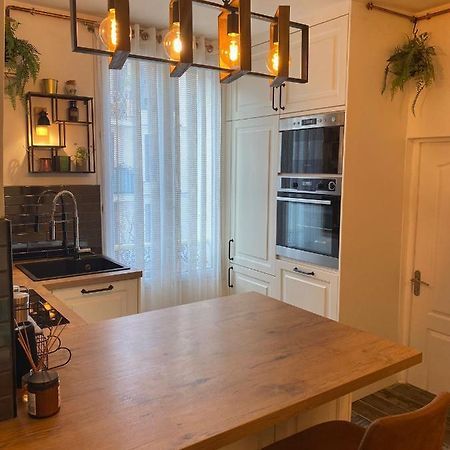 Ollya Apartment Париж Екстериор снимка