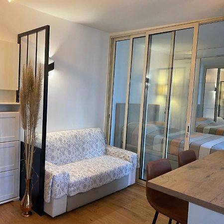 Ollya Apartment Париж Екстериор снимка