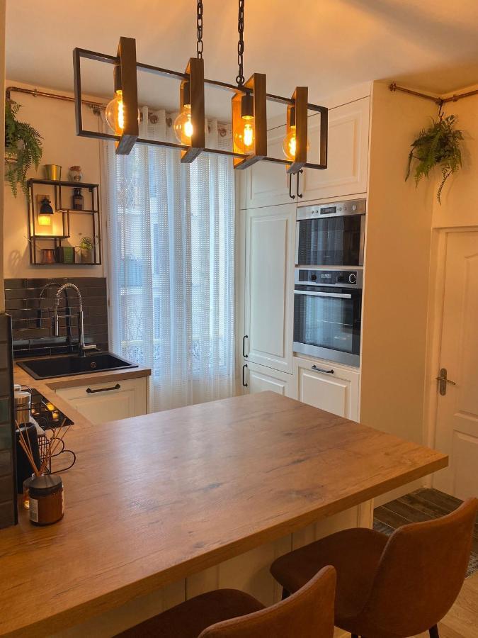 Ollya Apartment Париж Екстериор снимка