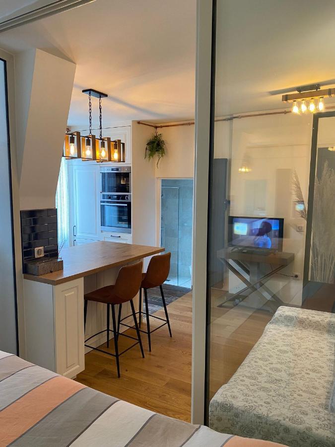 Ollya Apartment Париж Екстериор снимка