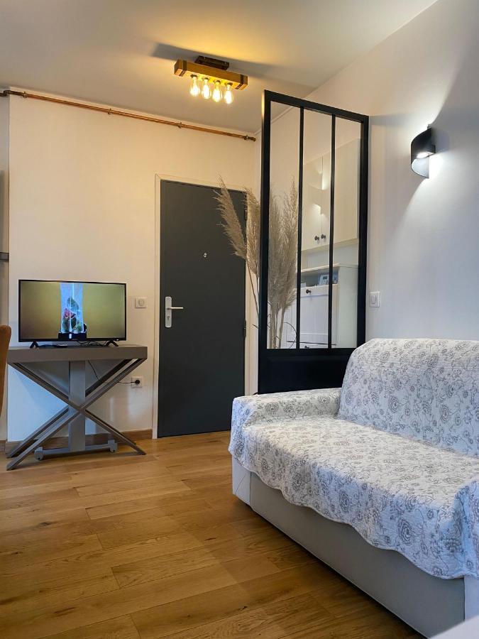 Ollya Apartment Париж Екстериор снимка